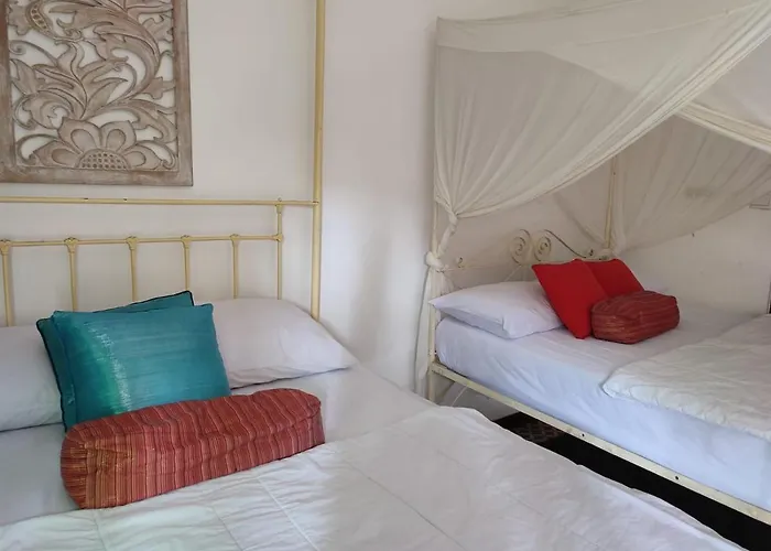 Twospaces Living At Kayu Beach Villa, Nusa Dua Beach