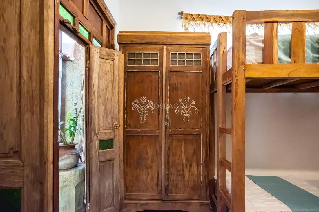 Twospaces Living At Kayu Villa, Nusa Dua Homestay *