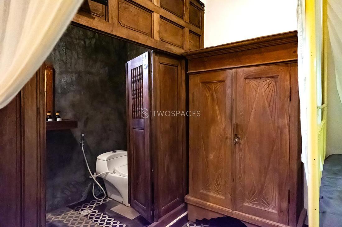 Twospaces Living At Kayu Villa, *